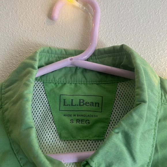 LL Bean Sleeveless Button Down Polo​​​​​​​ - Picture 3 of 3